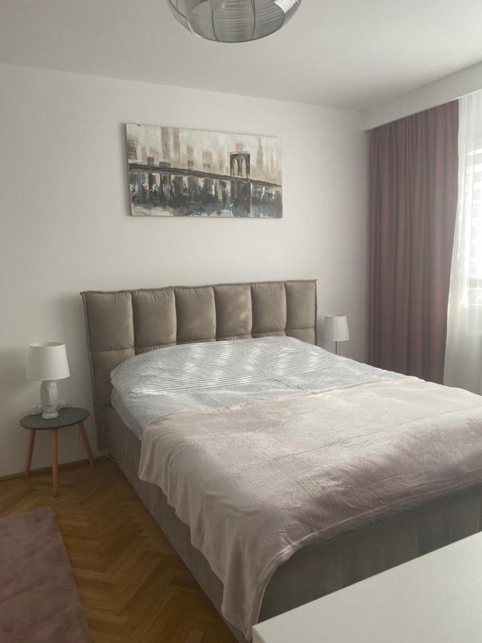 Astra 1Bedroom Μπρασόβ Εξωτερικό φωτογραφία